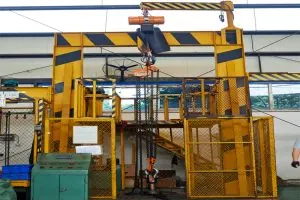 Chain hoist test bench